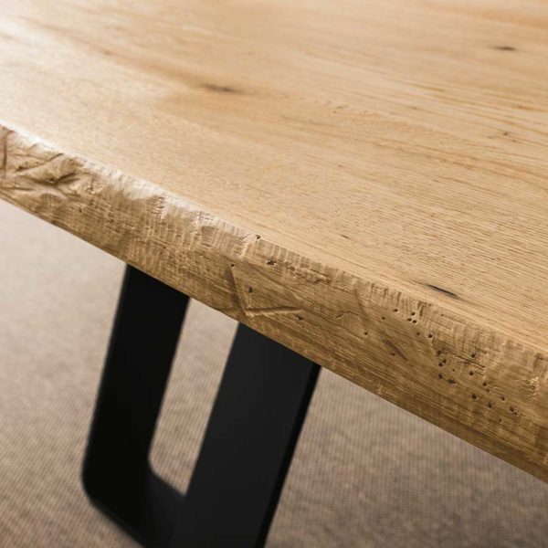 Napoli solid oak dining table edge detail
